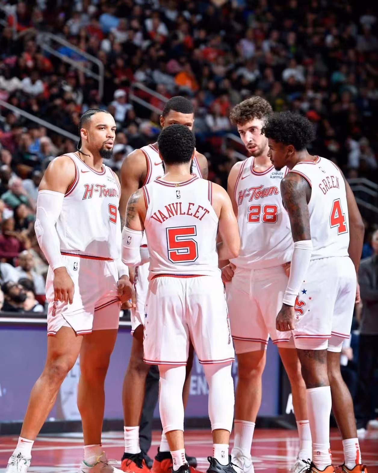 亚博国际-加时末段突围战来临，尼斯围绕欧超杯门线救险，更衣室稳定，阵容厚度经受考验(内维尔预测比分)